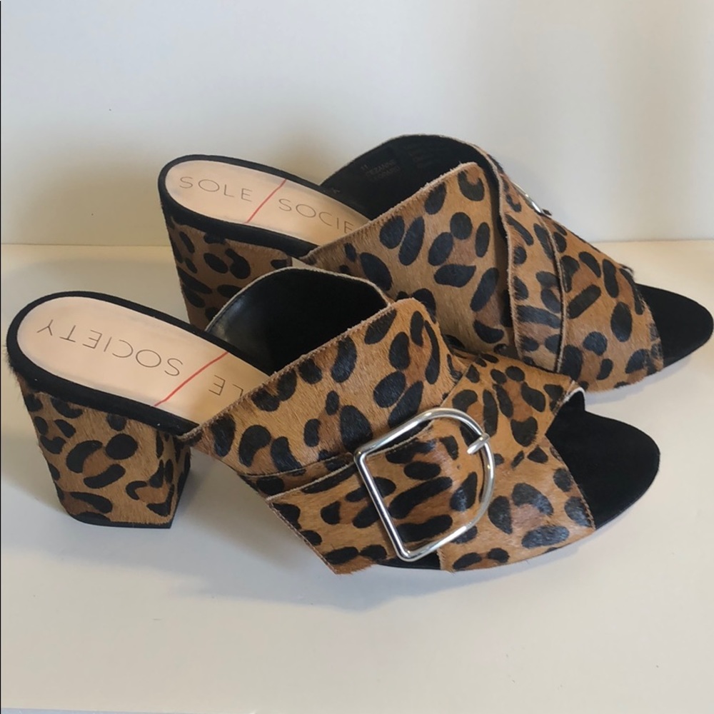 New Sole Society Leopard Print mules